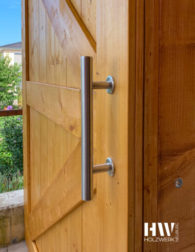 Schreinerei Neuburg | Holzwerk Neuburg – Holzschuppen, Gartenhäuschen mit Tür